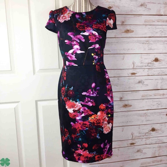 Betsey Johnson Dresses & Skirts - Betsy Johnson Floral Sheathe Dress Size 8